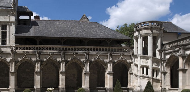 cloitre-de-la-Psalette-panoramique_image-max
