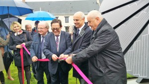 Coupé de ruban avec (de g. à d.) Alain Esnault, Gilles Mosset, Nicolas Marchand et Serge Babary