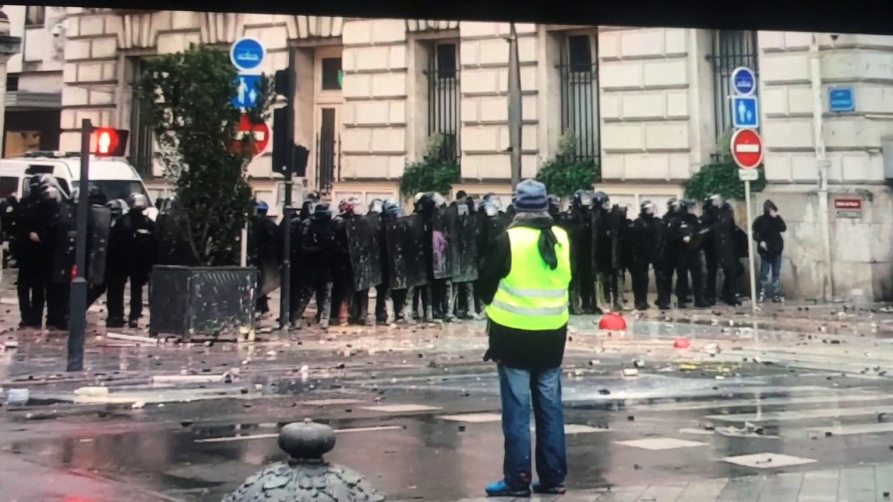 Le Maire De Tours Condamne Les Actes De Violence De Ce