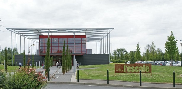 L-Escale-parvis-19-06-11-007_toute_largeur