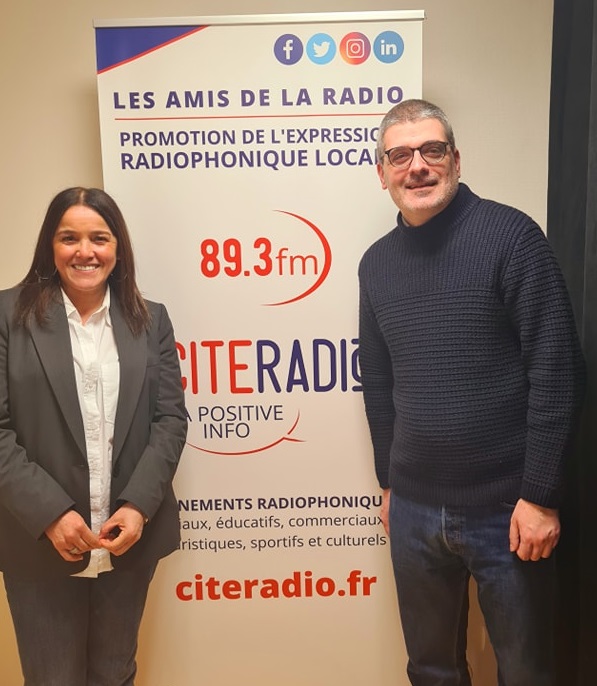Photo avec Kahla Zighem - Studios de CITERADIO - Crédits photo : Patrick Jeannin - 20 février 2023