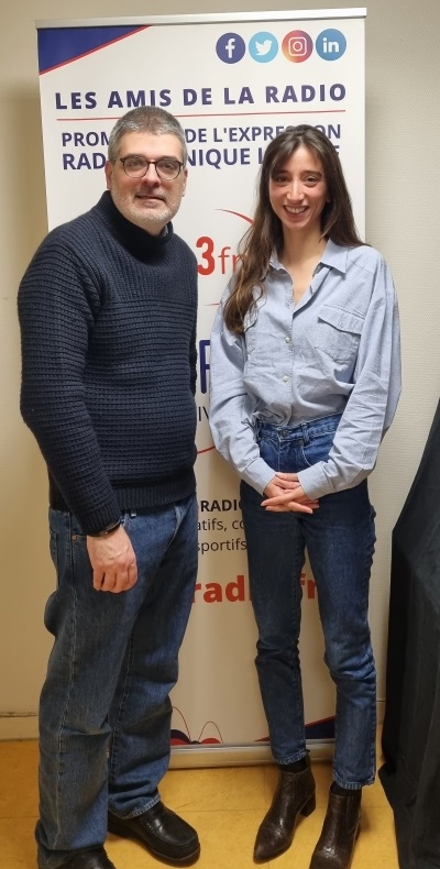 Photo avec Ambre Dubrulle - Compagnie Carré 128 - Studios de CITERADIO - Crédits photo : Guillaume Colombat - 19 mai 2024