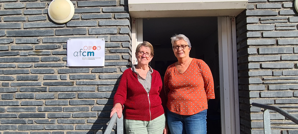 Maïette Deplanque et Hélène Richon les co-présidentes de l'AFCM devant leurs locaux dans le quartier du Sanitas