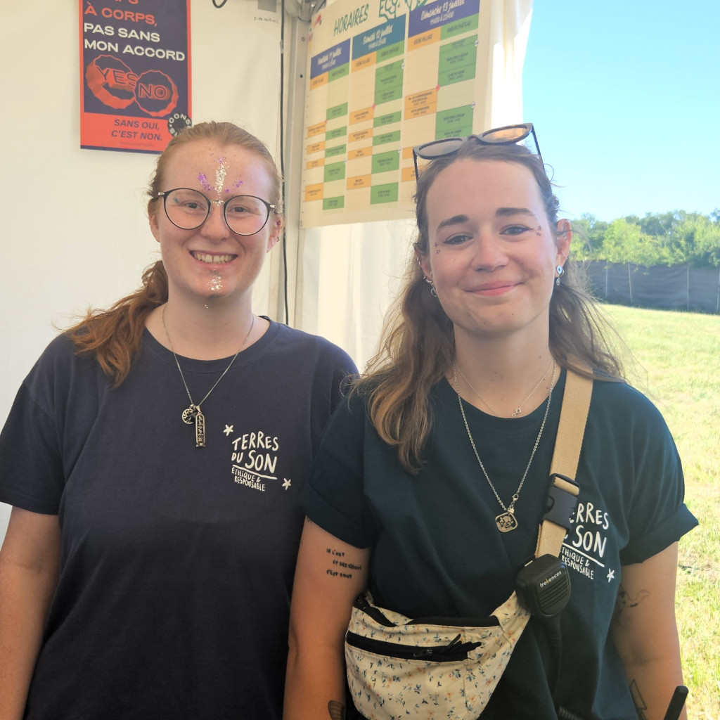 Maïwenn DEFLANDRE et Maëlle CAILLY du POINT INFOS (crédit-photo Ligaya MORLAND)